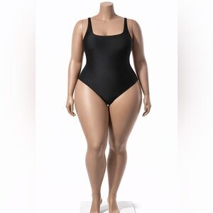 Old Navy Removable Pads Twist Back Pull On Stretch Black NWT Swimsuit 3X Plus